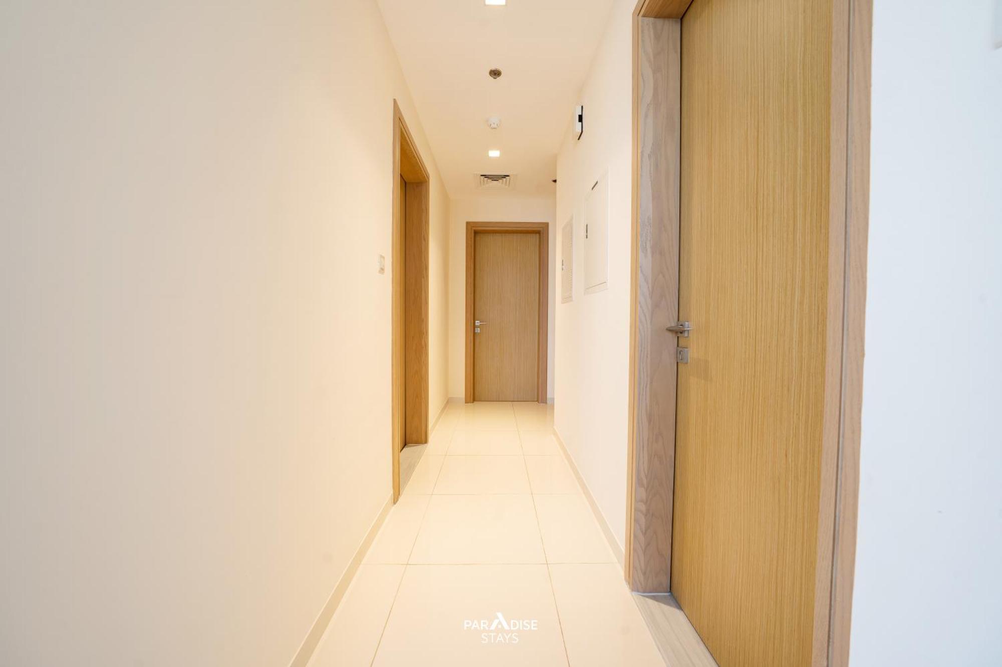 Burj Khalifa & Downtown Views - Prime Location Apartment *