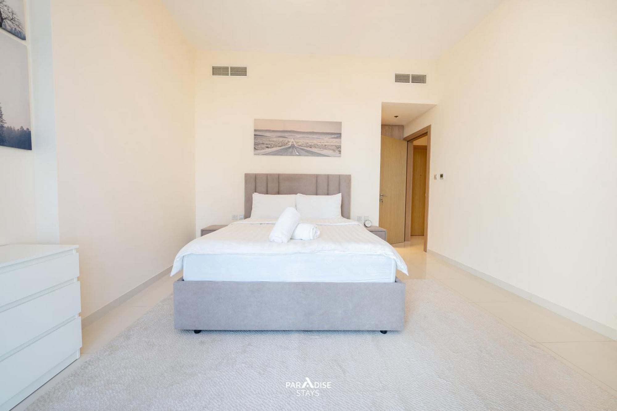 Burj Khalifa & Downtown Views - Prime Location *