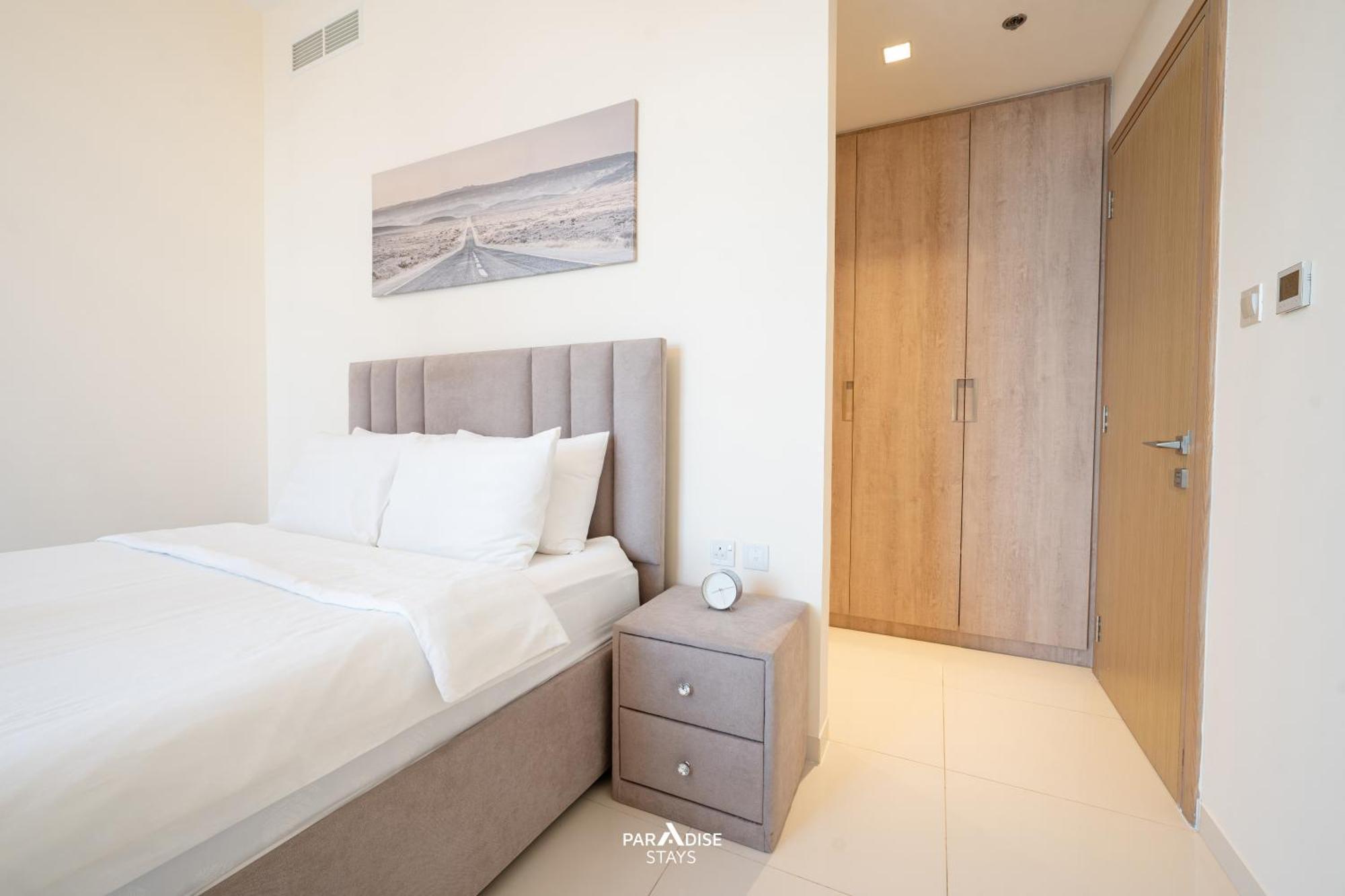 Burj Khalifa & Downtown Views - Prime Location Apartment *