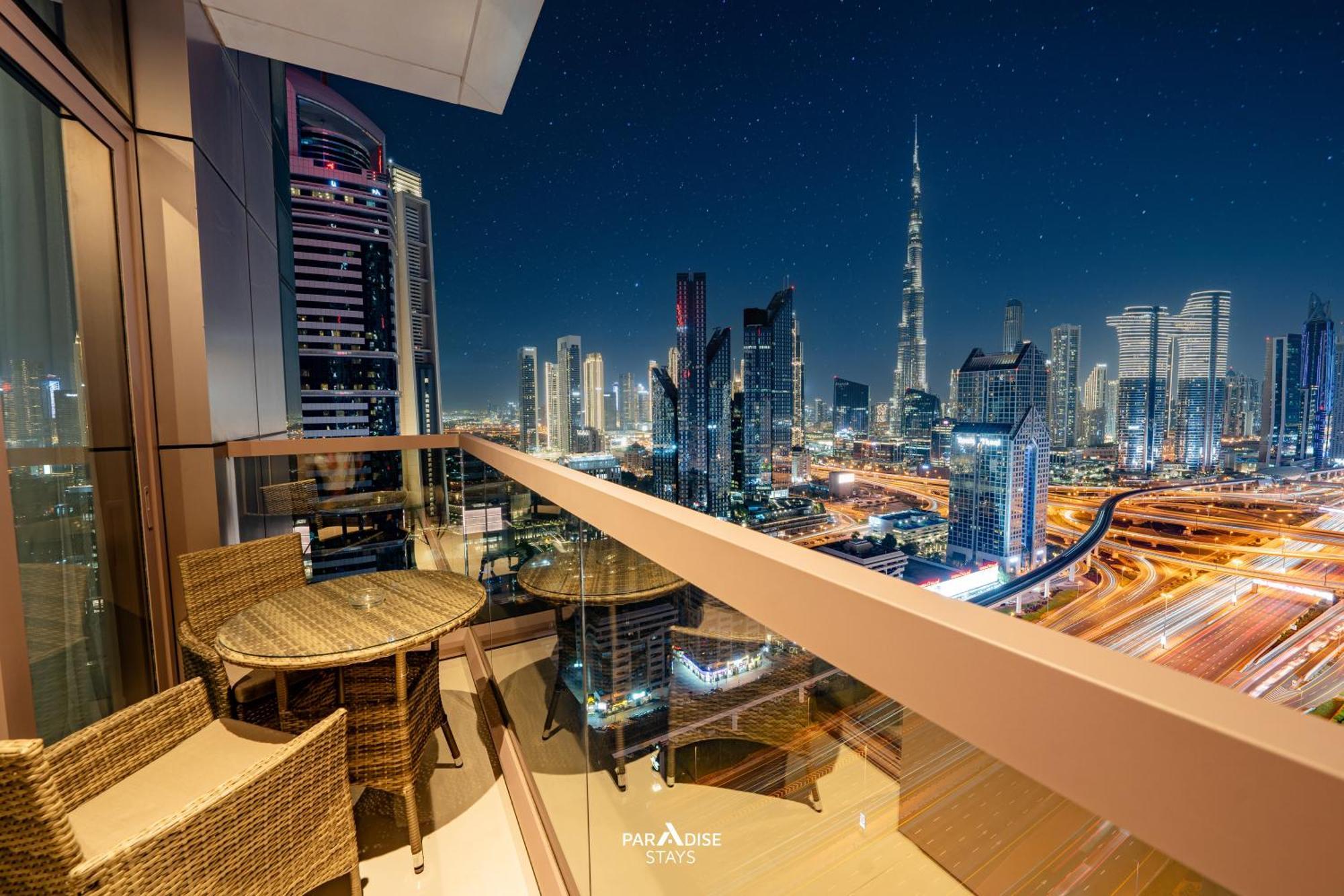 Burj Khalifa & Downtown Views - Prime Location Apartment Dubai